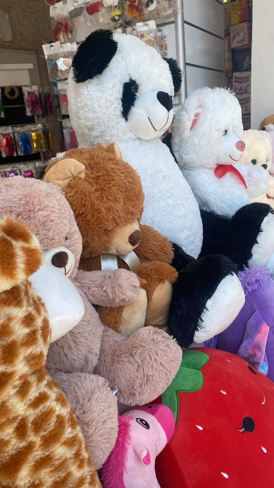 Peluş Oyuncaklar – Sevimli Sürprizlerin En Yumuşak Hali!